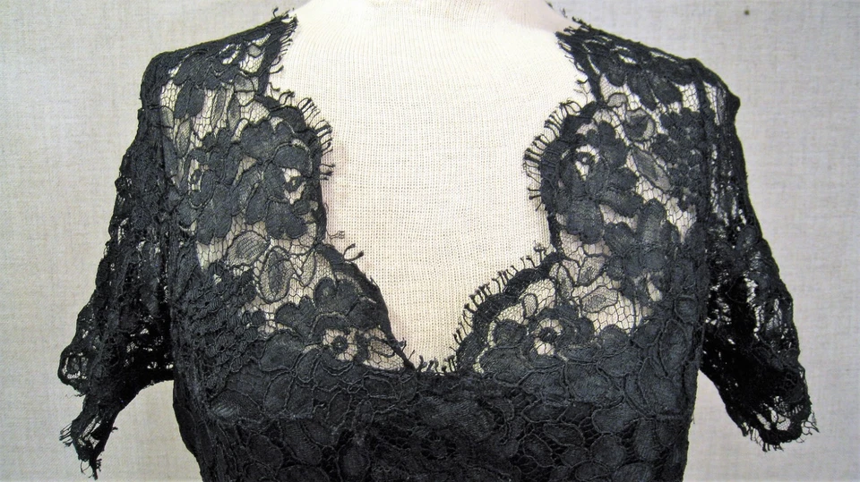 Christian Dior Size 6 Vintage Floral Lace Pencil Little Black Silk Shift Dress - Image 2 of 4