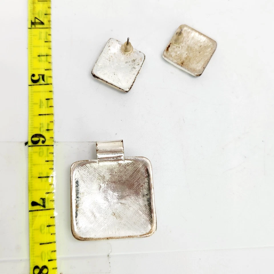 Vtg Faux Onyx Enamel Mother Of Pearl Inlay Geometric Pendant Earrings Set   - Image 4 of 4