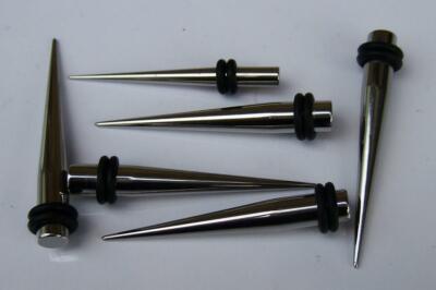 EXPANDER TAPER DEHN STAB  PIERCING EDELSTAHL SILBERFARBEN GUMMI OHR  2 MM - 8 MM