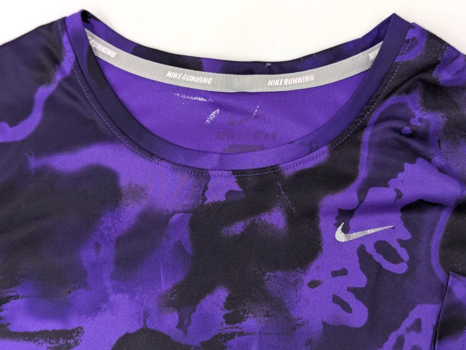 Camisa Nike Miler Running Dri-Fit Mármol Púrpura/Negro, Mujer Pequeña, Suave Compresión Foto 4 de 4