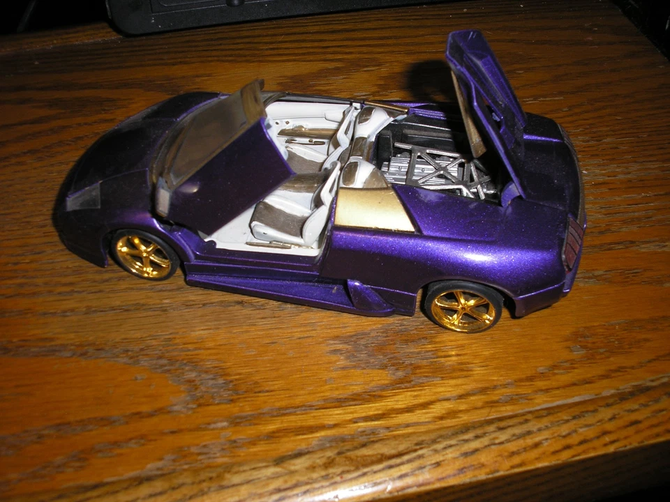 JADA TOYS 1:24 CUSTOM Lamborghini Murcielago Roadster Purple Free SHIPPING - Image 2 of 4