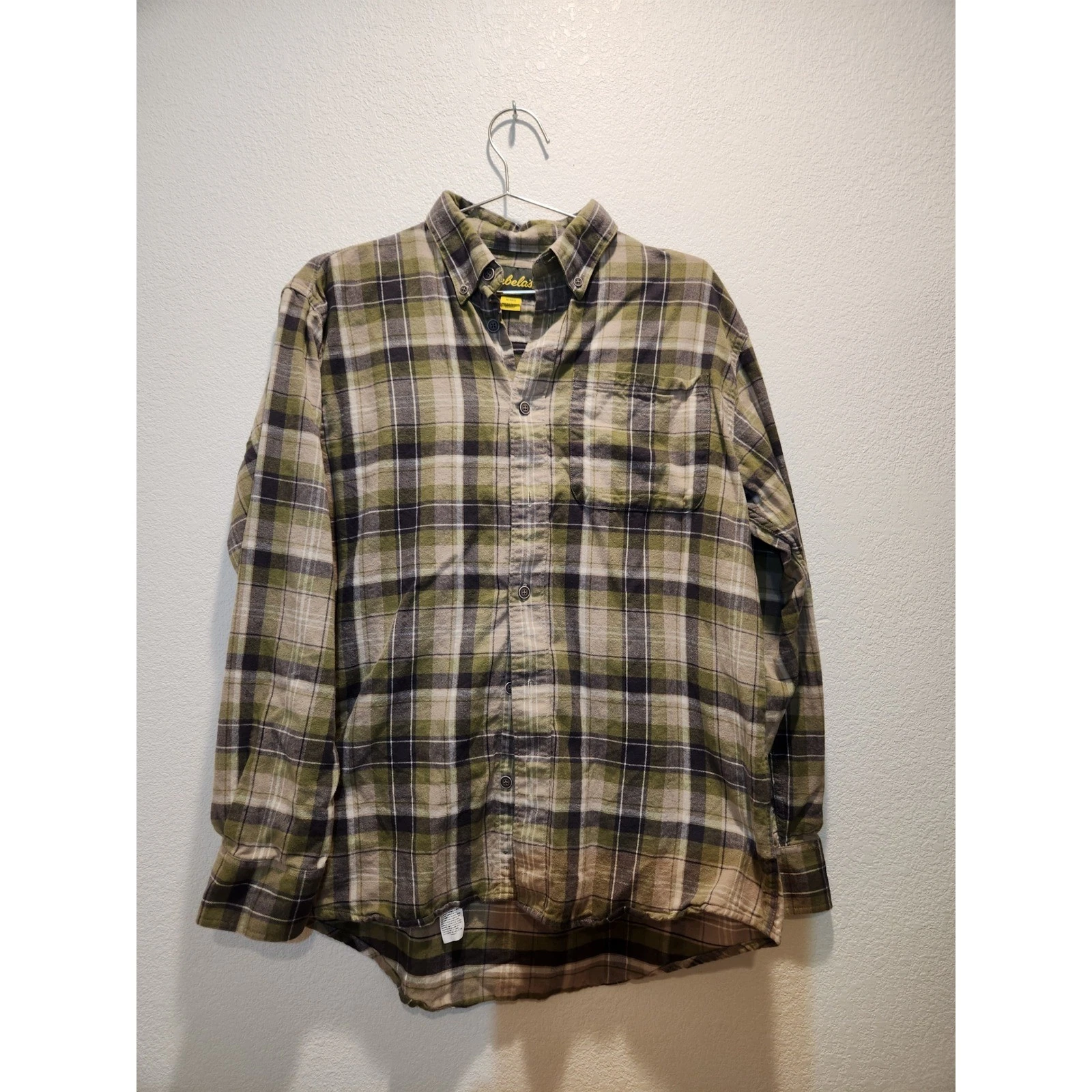 Cabelas Plaid Flannel Shirt Mens M Green Brown Button Down Cotton