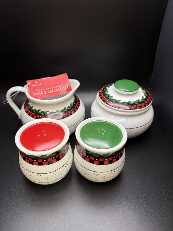 Hallmark Mary Engelbreit Sugar & Creamer Set Christmas