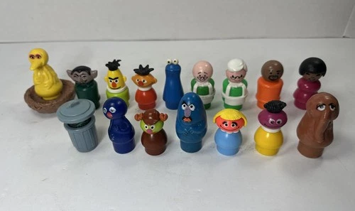Vintage Fisher Price Little People Sesame Street Characters Snuffy Harry Oscar