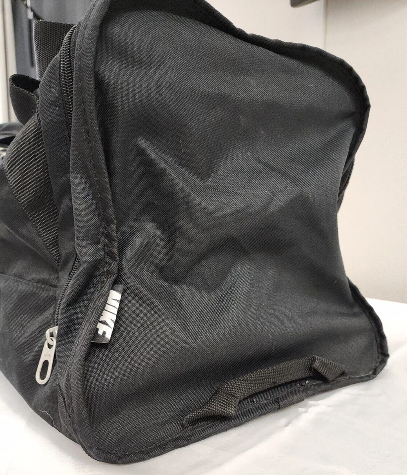 Bolso de Lona Nike Negro 24"x10"x13" Foto 3 de 4