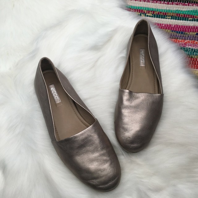 ecco moc 2.0 womens gold