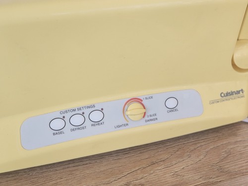 Cuisinart Custom Control Long Slot Toaster Bagel 2 Slice CPT-40 Yellow Retro - Picture 2 of 4