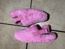 Nike Pink Faux Fur Slip-On Women's Slippers Size 6 Adjustable Strap