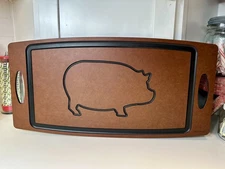 Vtg Epicurean Gourment Series BBQ Cutting Board w/ Etched Country Pig Tray