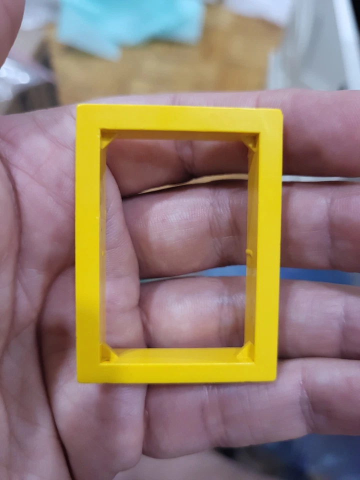 Lego Window and Frame. Yellow. Vintage - Image 2 of 4