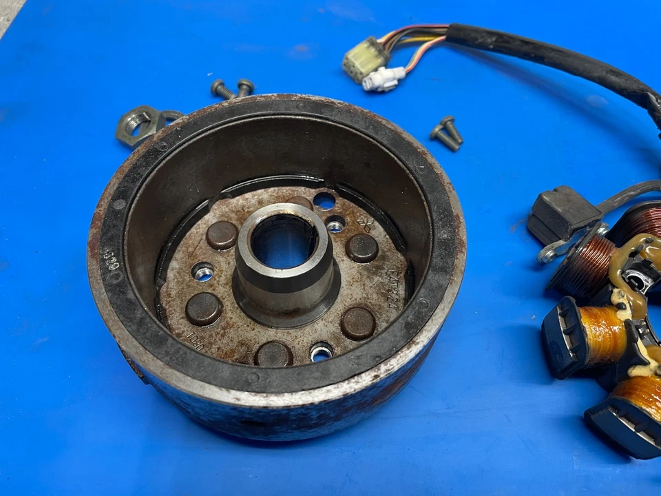 Yamaha Vmax 600 500 2000 estator magnético volante cargador generador encendido Foto 3 de 4