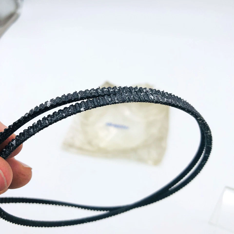 Lawn-Boy 608574 V Belt for Mower OEM New Old Stock NOS Open - Imagem 4 de 4