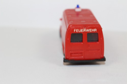 fw1824, Praline Ford Transit Ziegler Feuerwehr Berufsfeuerwehr Köln TOP 1:87 H0 - Bild 2 von 6