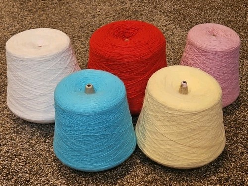 7 1/2 lb Lot Of 5 Acrylic Knitting Machine Yarn Cones Needlework Weaving Knit