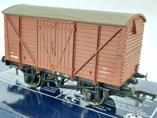 OO Gauge BACHMANN 38-161  12 Ton BR Planked Vent Van Bauxite (Late) - Superb (H)