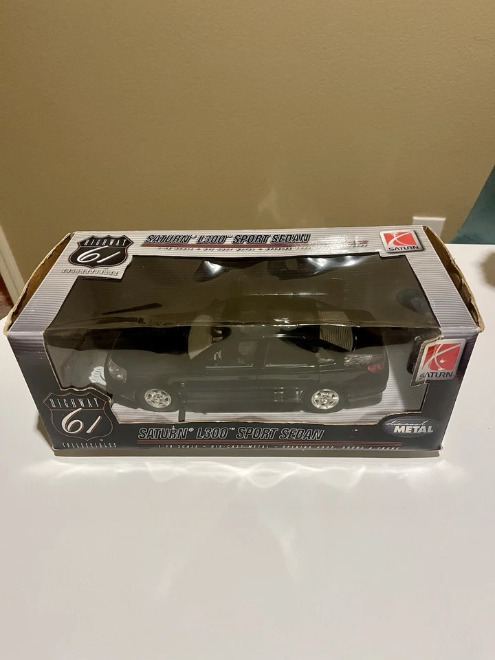 Highway 61 Collectibles Saturn L300 Sport Sedan Black 1/18 Mint in Box  - Image 4 of 4