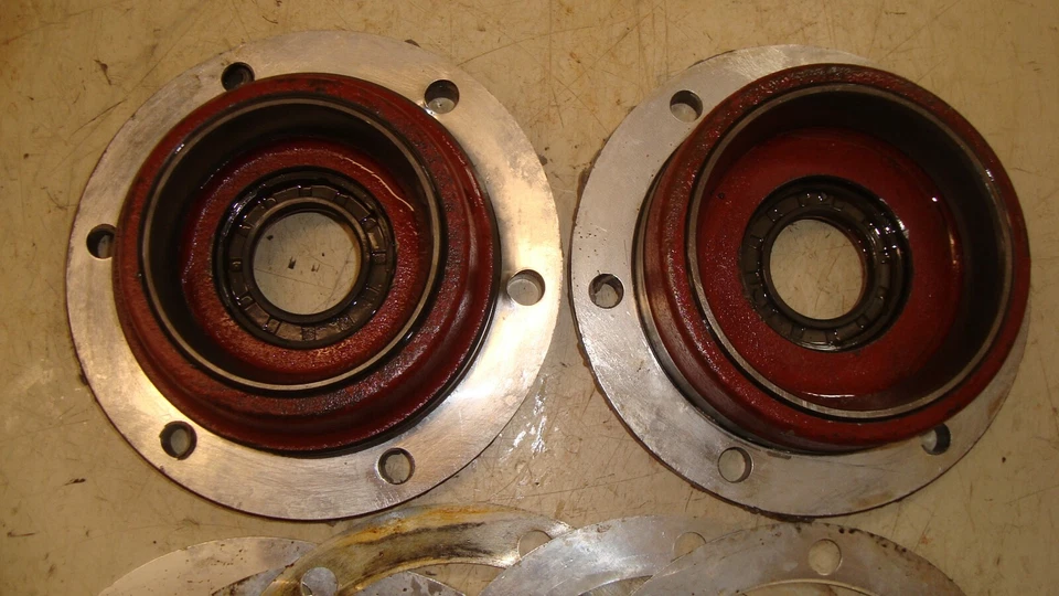 Oliver 1250 Gas Tractor Differential Ring Gear Holders Supports - Image 2 of 4