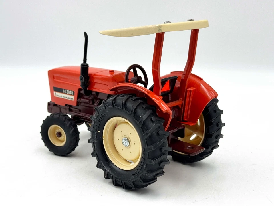 1/16 Allis Chalmers 5040 Custom Tractor w/ FWA and ROPS - Image 3 of 4
