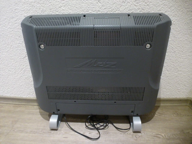 Metz Talio-26, 26 Pollici LED TV, Argento, Sat DVB - S Tuner Con Originale Fb - Immagine 3 di 4