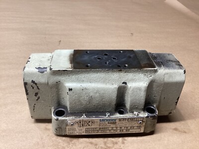 Vickers DG5S4-040AL-E-T-M-FW-B6-70 3000 PSI VALVE #144G70PR7