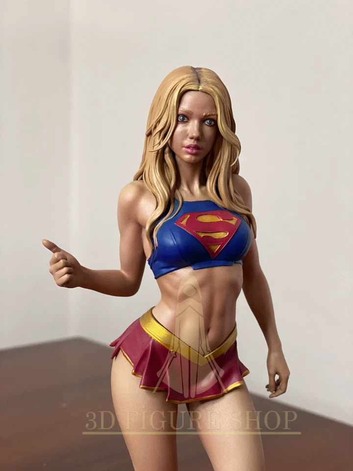 Supergirl 25cm Figure /Statue/Profesional Painted - Image 2 of 4
