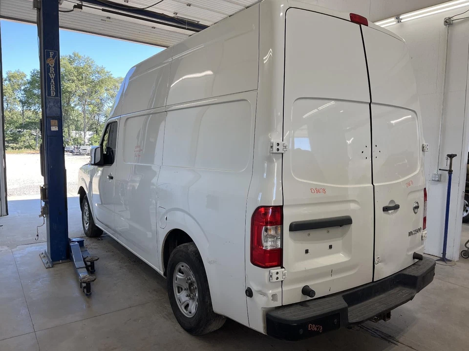 Used Front Right Seat Belt Front fits: 2020 Nissan Nv 2500 bucket passenger retr - Image 2 of 4