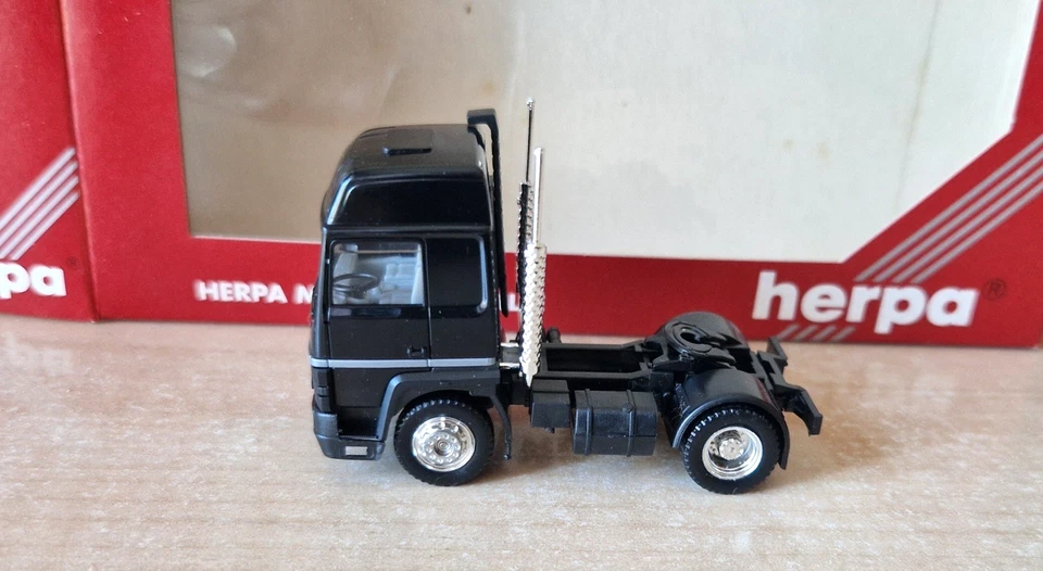 Herpa RENAULT R Turbo trattore stradale nero 1:87 OVP - Immagine 3 di 4
