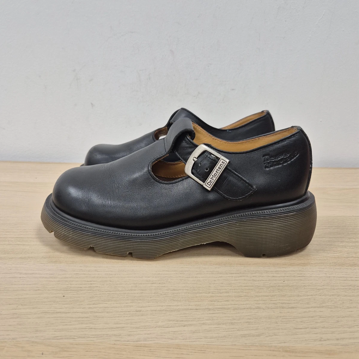 Dr. Martens Women