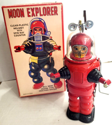 SCHYLLING TR2019/2020 7'' FRICTION CRANK RED X-2 MOON EXPLORER NEW tin toy robot