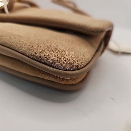 Borsa a tracolla Dolce Vita Alice nuova. Scamosciato beige - Foto 7 di 10