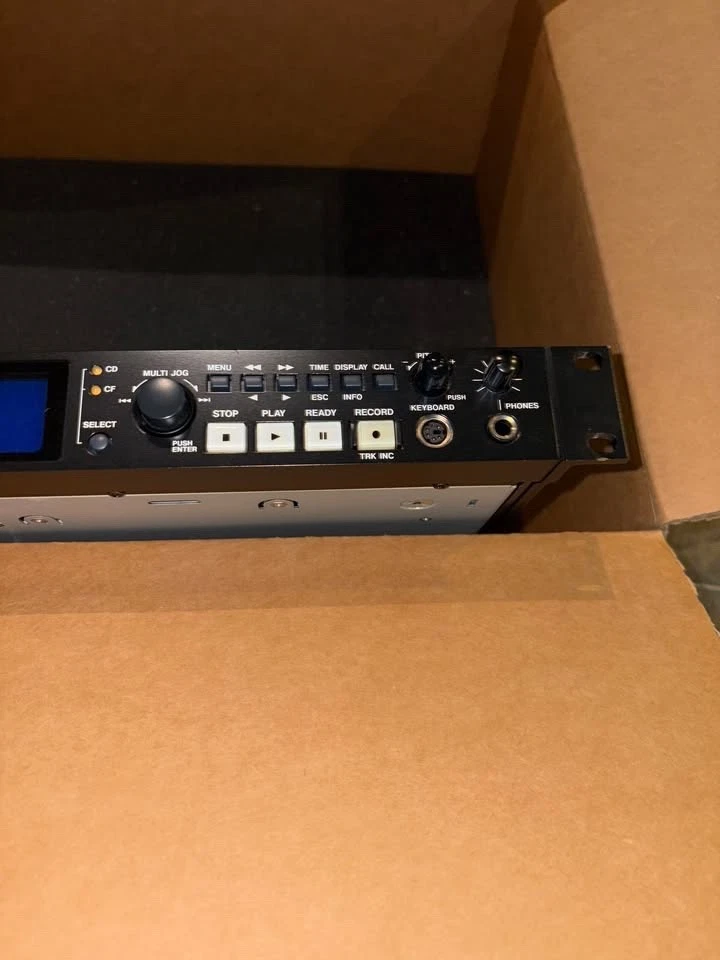 USED TASCAM SS-CDR1 CD RECORDER - Analog & Digital Inputs & Outputs - Image 4 of 4