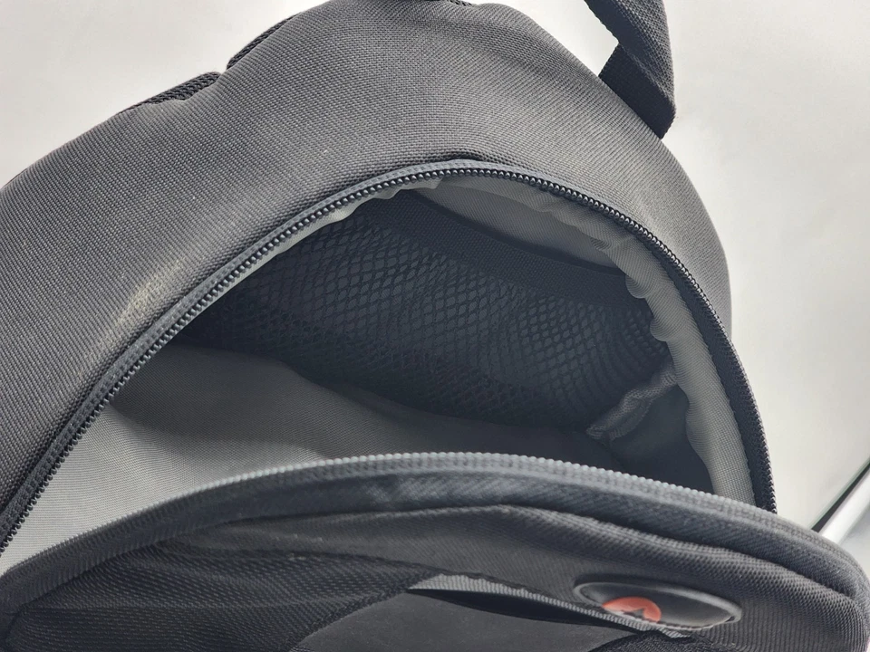 LowePro Slingshot 300 AW Camera Backpack Bag Waist Strap Padded, Camera Bag - Image 4 of 4