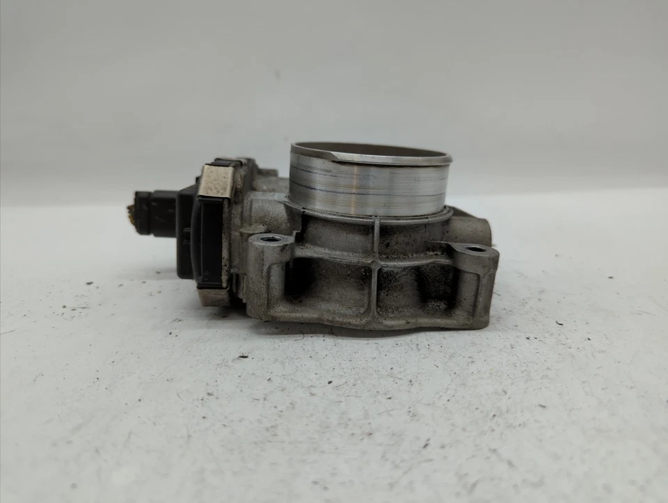 Chevrolet Captiva Sport 2012-2015 carrocería del acelerador UEFCT Foto 4 de 4