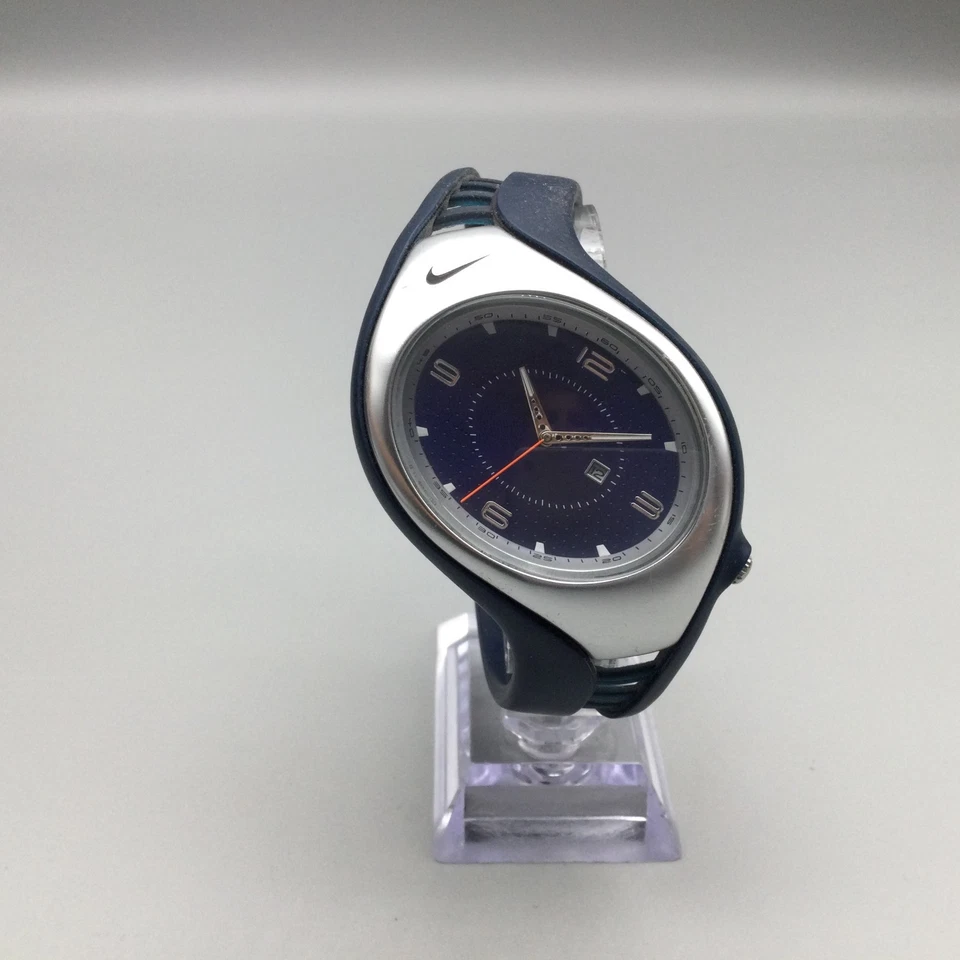 Reloj Nike Triax Swift Hombre 44mm Tono Plateado Azul Esfera Ovalada Fecha Batería Nueva Foto 2 de 4