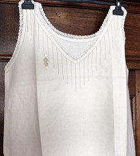 Altes ganz feines Linon Achselhemd * unbenutzt * Leibw&auml;sche * Mono LS * ca 1920