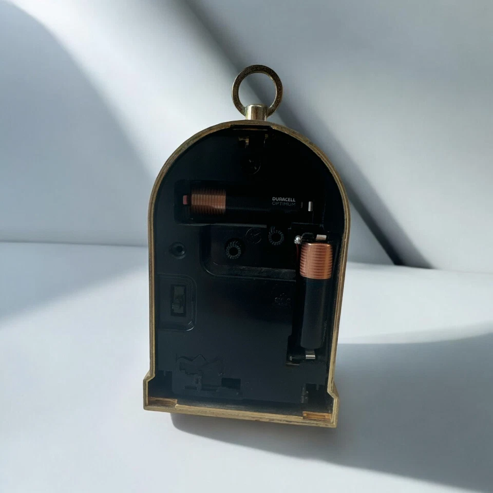 Reloj despertador vintage de péndulo de tilo pequeño de latón - cuarzo Japón/ solo para piezas  Foto 4 de 4