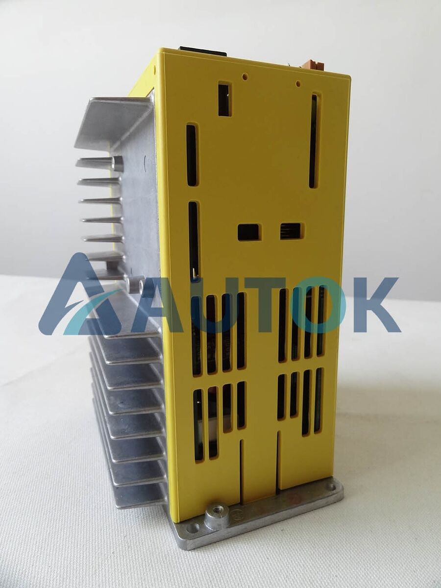 Fanuc A06B-6093-H152 Series I AC Servo Amplifier Unit SVU-20 Fanuc A06B-6093-H152 Series I AC Servo Amplifier Unit SVU-20