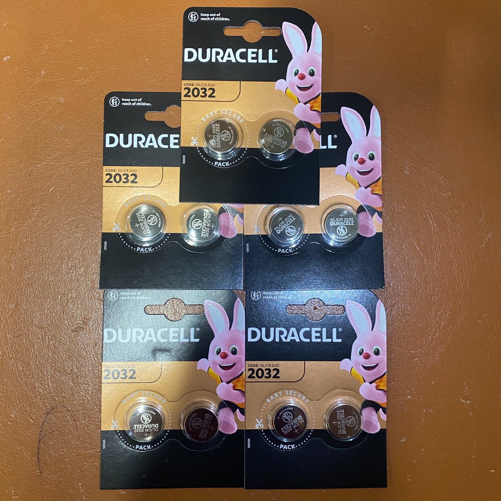 200 Duracell CR2032 3V Lithium Coin Cell Battery 2032 DL2032 BR2032