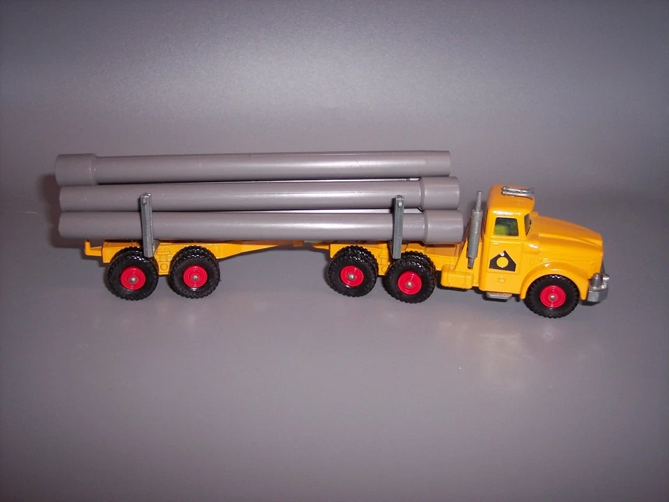 "MATCHBOX" KING SIZE K-10 SCAMMEL PIPE TRUCK **LABELS ON DOORS** NEAR MINT BOXED - Image 2 of 4