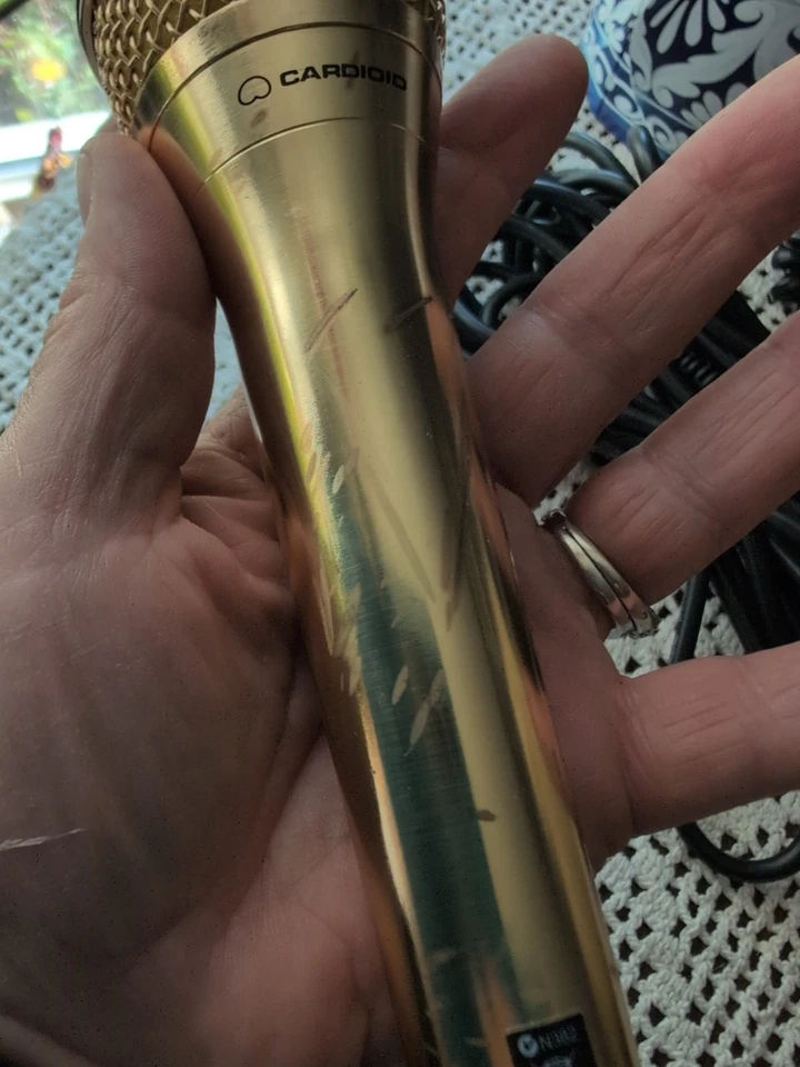 Peavey PV i 2 GOLD Microphone * Dynamic Vocal Microphone w/ High Grade Cable *  - Image 4 of 4