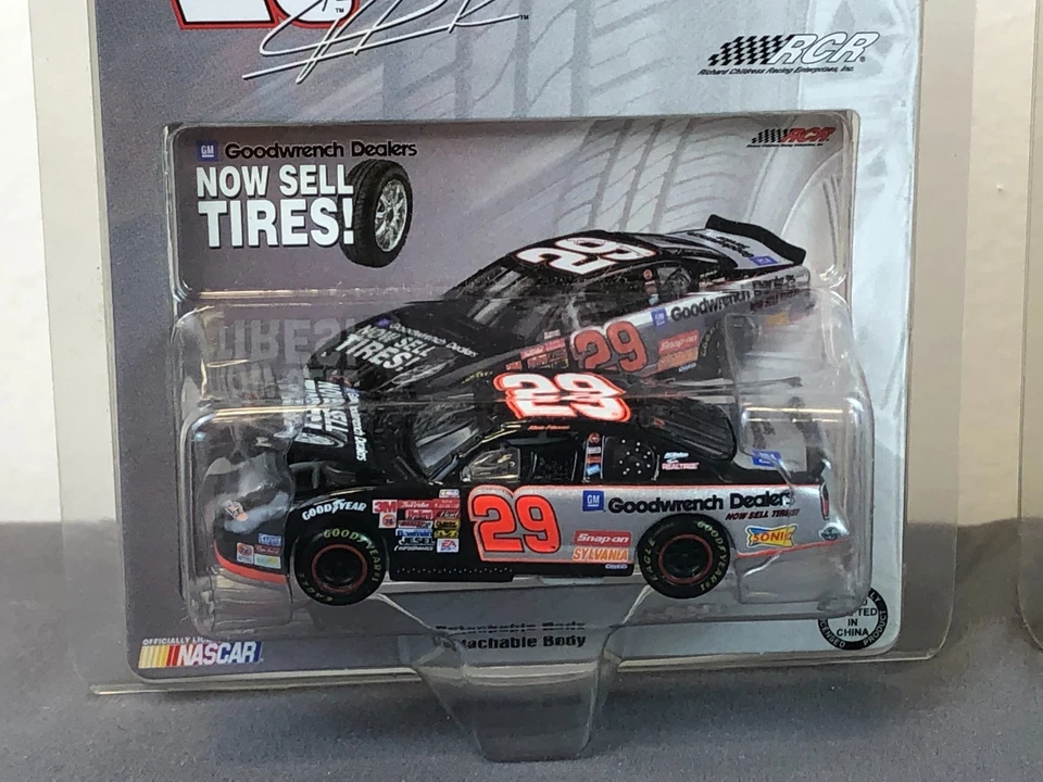 7 - ACCIÓN 1:64 Diecast Kevin Harvick E.T./Goodrewnch/Reese's/Silvania #29 + Foto 3 de 4