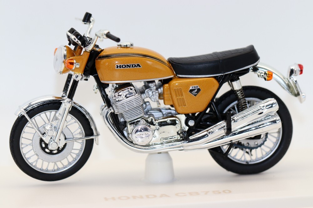 Norev Collectors 1/18 Scale Honda CB750 Motorbike Diecast Alloy
