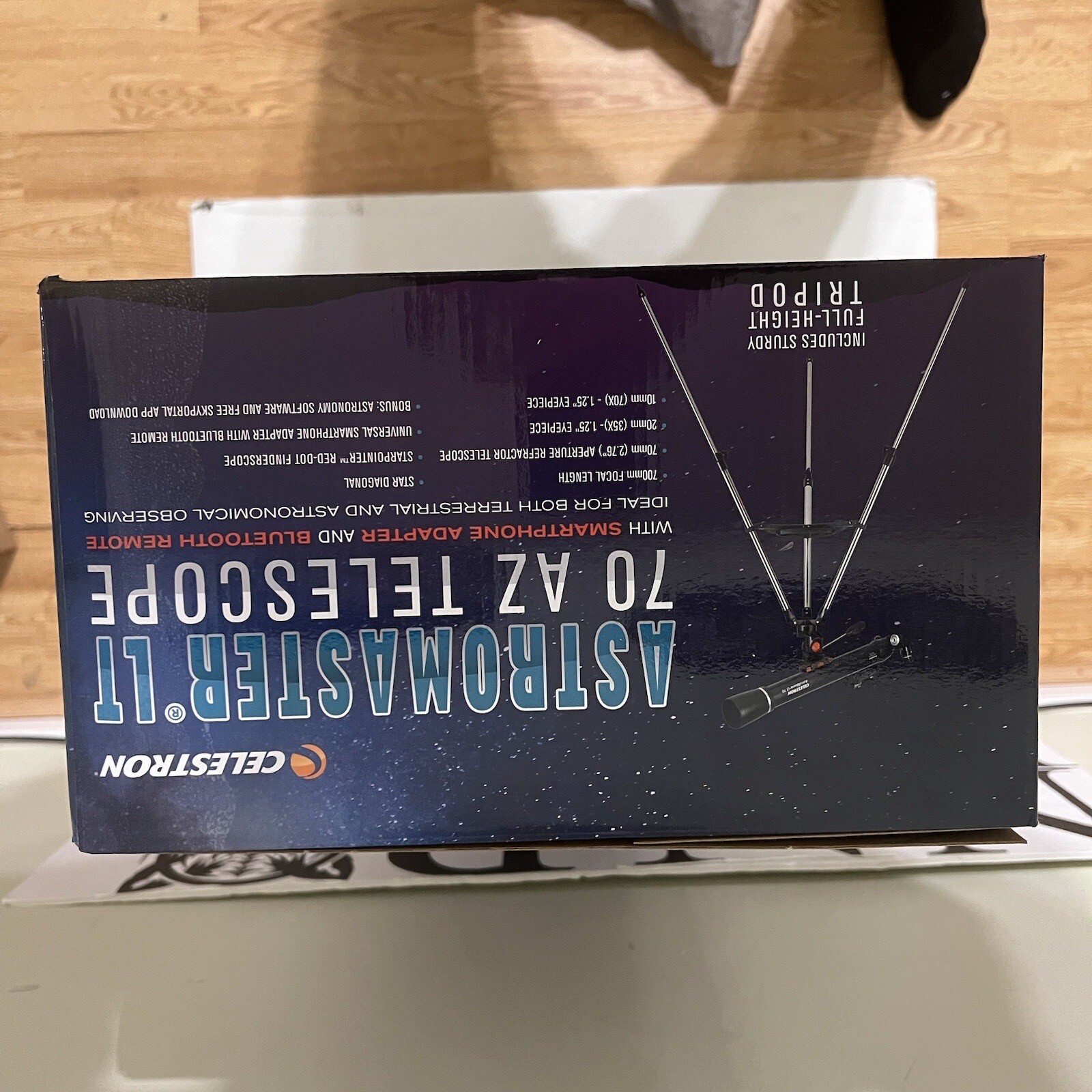 Celestron AstroMaster 70AZ LT Refractor Telescope Kit w/ Smartphone