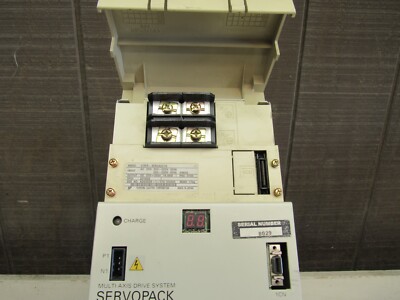 安川VS-656 MR5 200V INVERTER CIMR-MR5D2015 YASKAWA VS-656 MR5 CIMR-MR5A2015 INVERTER 15KW 200V XLNT USED