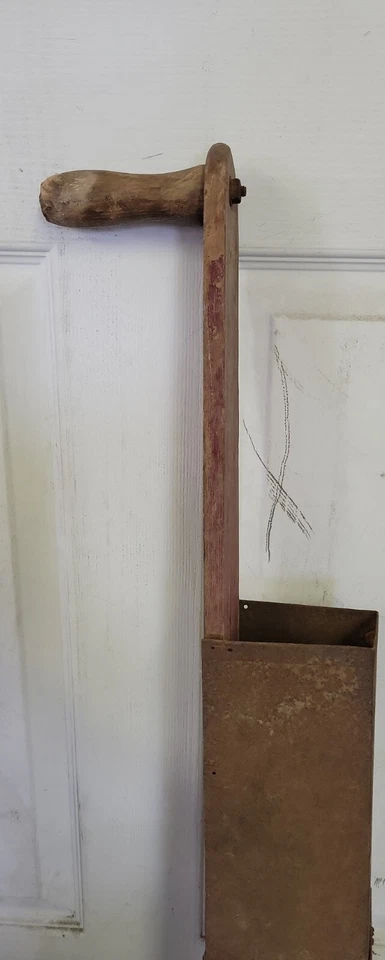 ACME Segment Land Corn  Planter Wood Handle 34" WORKING COND - Image 3 of 4