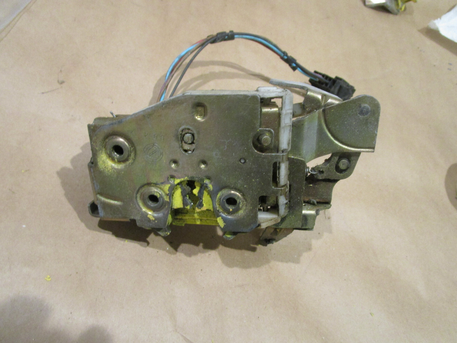 Ferrari, 355-348,  RH Door Lock w/ Actuator Valid For Spider  P/N 64685200