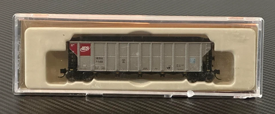 Fox Valley N Scale Trinity RD-4 Hopper Alliant Energy IESX Road No 1103 #8314-9 - Image 2 of 4