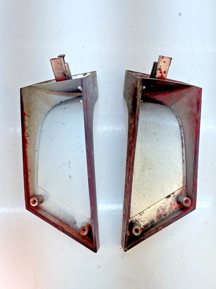 OEM 1959 1960 1961 CHEVROLET IMPALA ARM REST REFLECTORS B80-1 - Image 4 of 4