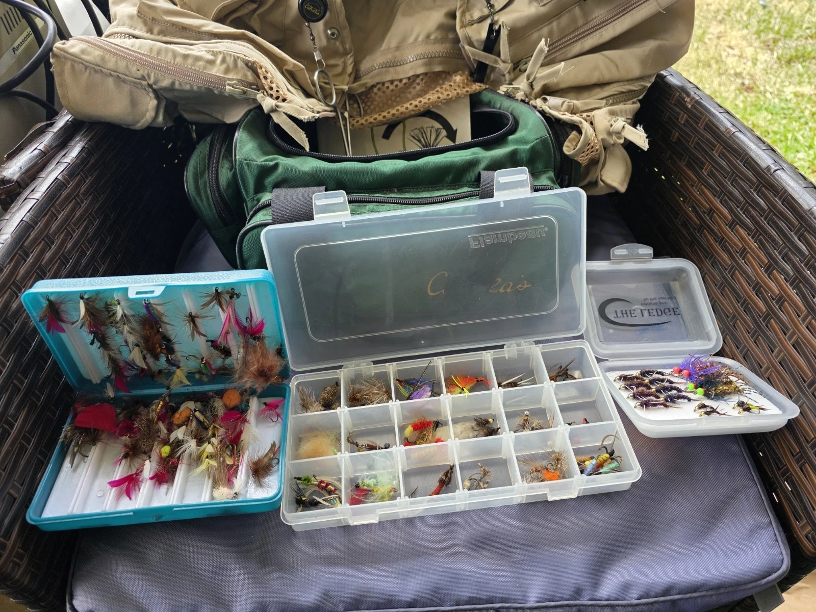 Cabela's Fishing Tackle Bag With Fly Fishing Lures & Size S Fishing Vest Used
Opens in a new window
