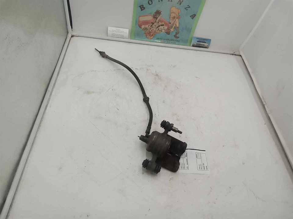 89-94 Geo Metro 右侧乘客前制动卡钳带软管二手原始设备制造商 — 第 3/4 张图片